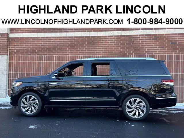 2023 Lincoln Navigator L Reserve 4WD photo