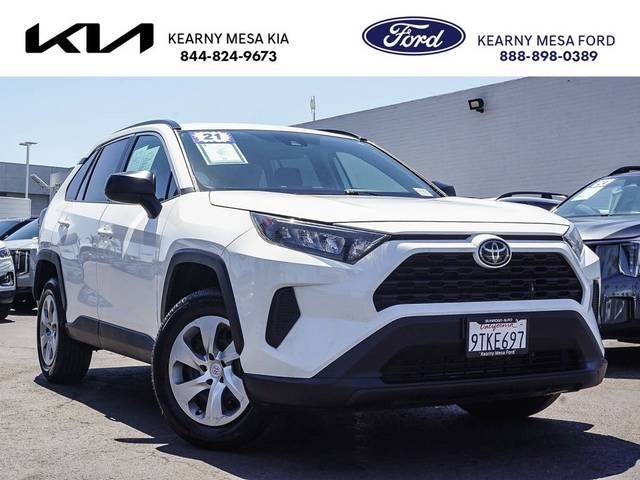 2021 Toyota RAV4 LE FWD photo