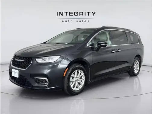 2021 Chrysler Pacifica Minivan Touring L FWD photo