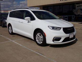 2022 Chrysler Pacifica Minivan Touring L FWD photo