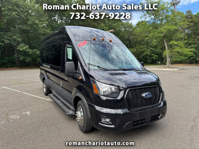 2023 Ford Transit Passenger Wagon XL RWD photo