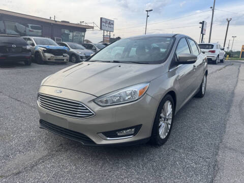 2015 Ford Focus Titanium FWD photo