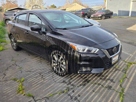 2021 Nissan Versa SV FWD photo