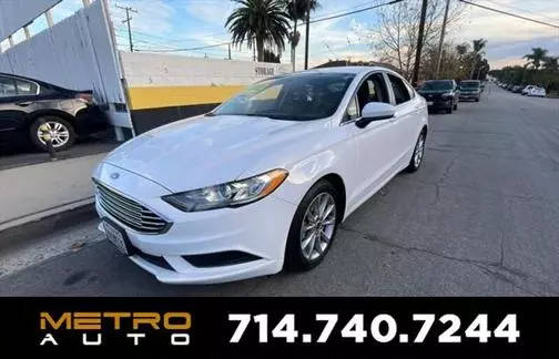 2017 Ford Fusion SE FWD photo