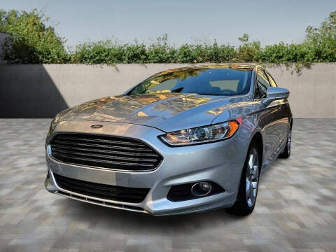 2015 Ford Fusion SE FWD photo