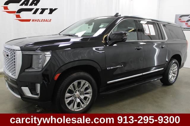 2022 GMC Yukon XL Denali 4WD photo