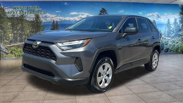 2023 Toyota RAV4 LE AWD photo