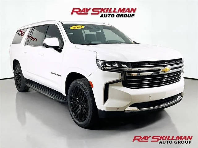 2022 Chevrolet Suburban LT 4WD photo