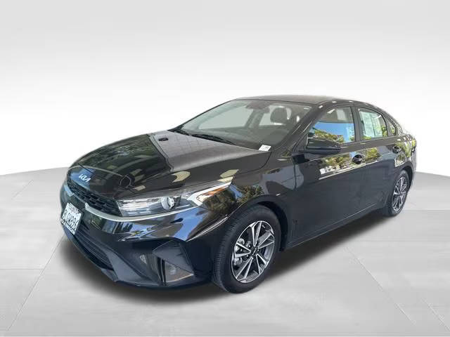 2022 Kia Forte LXS FWD photo