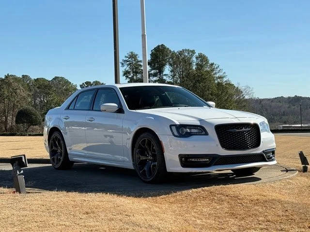 2022 Chrysler 300 300S RWD photo