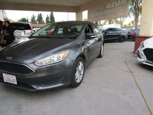 2015 Ford Focus SE FWD photo