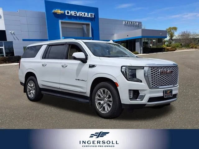 2022 GMC Yukon XL Denali 4WD photo