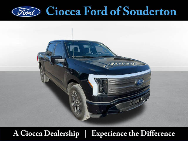 2023 Ford F-150 Lightning LARIAT AWD photo