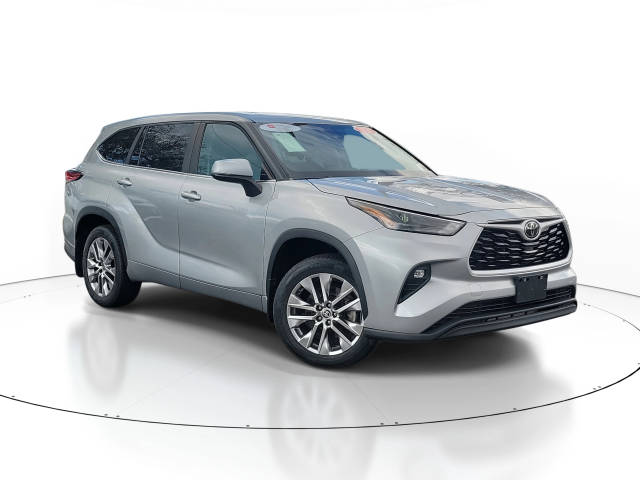 2023 Toyota Highlander LE AWD photo