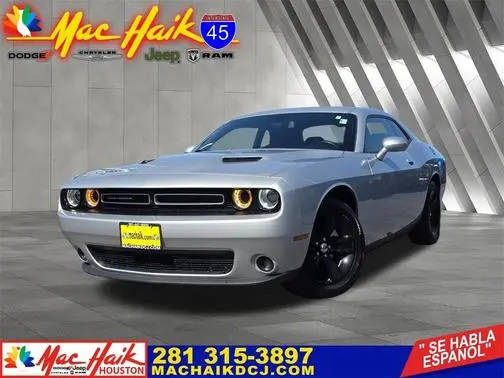 2021 Dodge Challenger SXT RWD photo