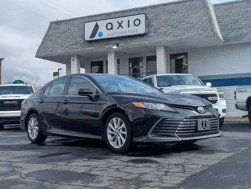 2021 Toyota Camry LE FWD photo