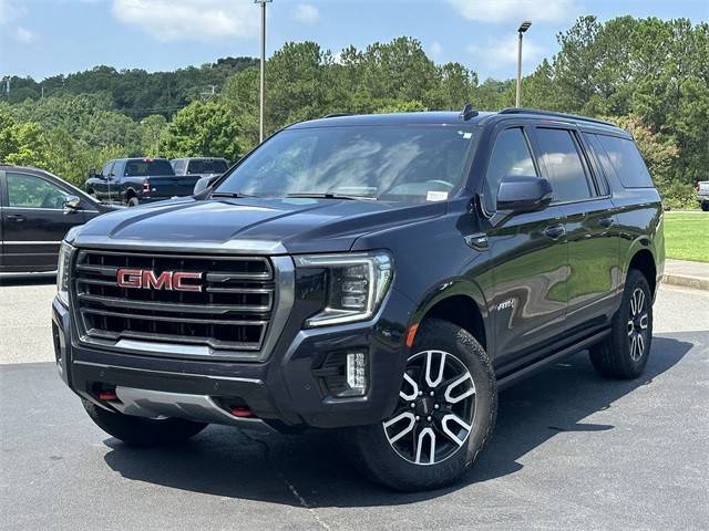 2023 GMC Yukon XL AT4 4WD photo