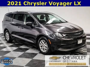 2021 Chrysler Voyager LX FWD photo