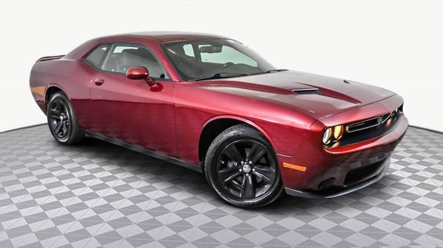 2021 Dodge Challenger SXT RWD photo