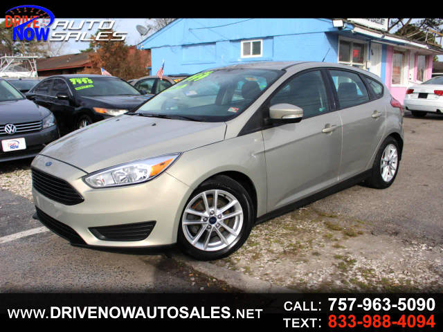 2016 Ford Focus SE FWD photo