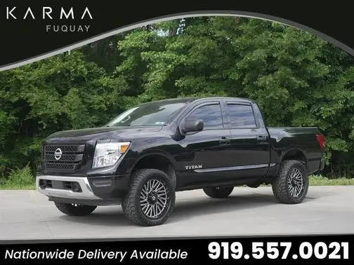 2022 Nissan Titan SV 4WD photo