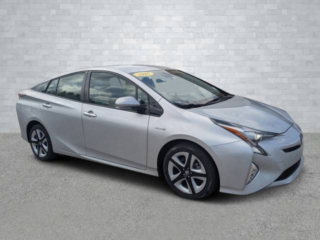 2016 Toyota Prius Three Touring FWD photo