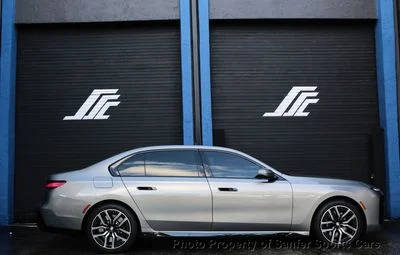 2023 BMW 7 Series 760i xDrive AWD photo