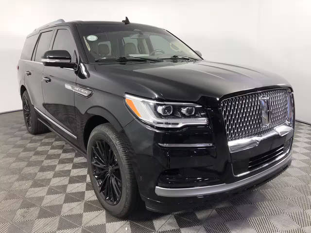 2022 Lincoln Navigator Reserve 4WD photo