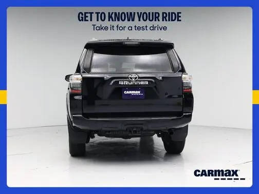 2023 Toyota 4Runner SR5 4WD photo