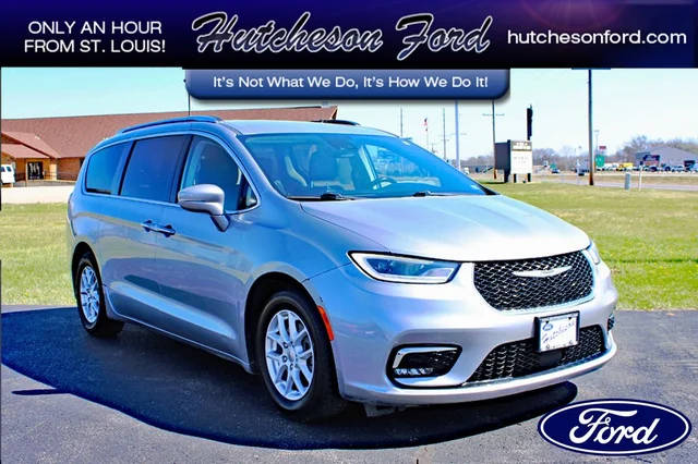 2021 Chrysler Pacifica Minivan Touring L FWD photo