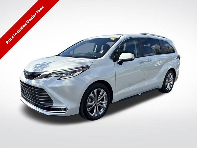 2023 Toyota Sienna Platinum FWD photo