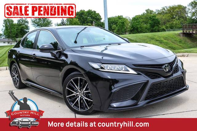 2021 Toyota Camry SE FWD photo