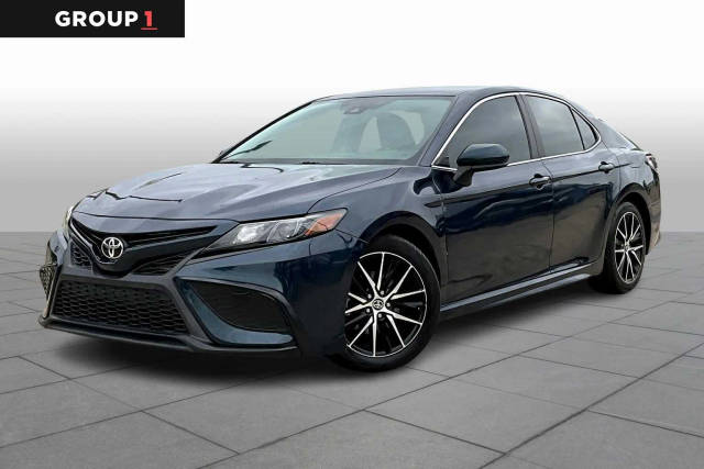2021 Toyota Camry SE FWD photo