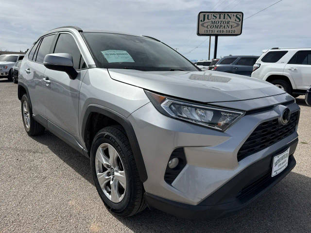2021 Toyota RAV4 XLE FWD photo