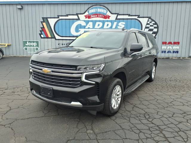 2022 Chevrolet Suburban LT 4WD photo