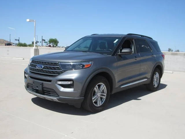 2023 Ford Explorer XLT 4WD photo