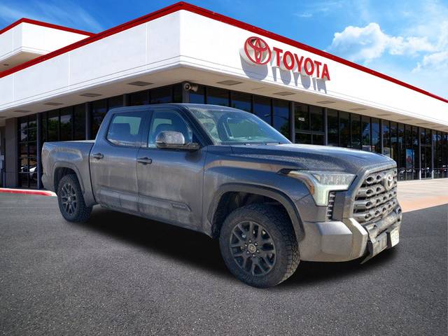 2022 Toyota Tundra Platinum 4WD photo