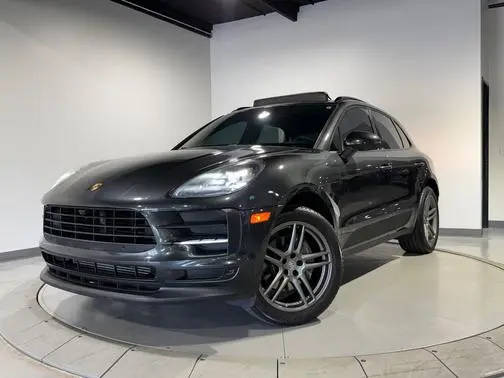 2021 Porsche Macan AWD photo