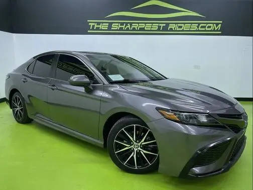 2021 Toyota Camry SE FWD photo