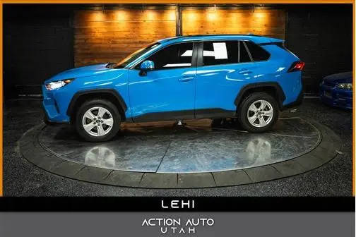 2021 Toyota RAV4 XLE AWD photo