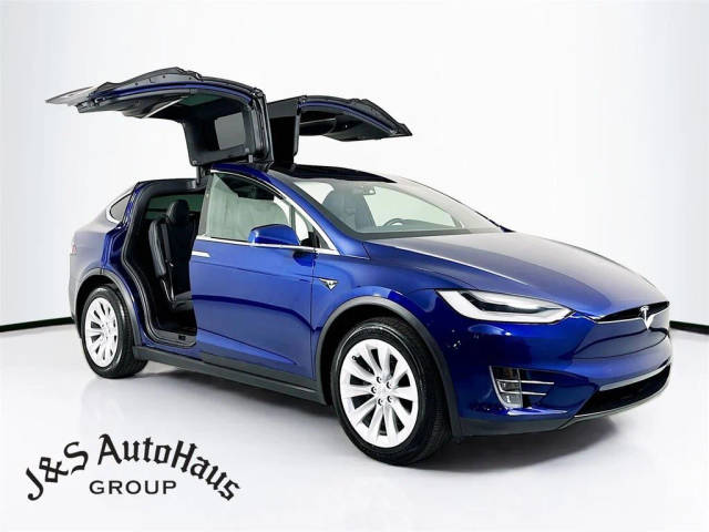 2021 Tesla Model X Long Range Plus AWD photo