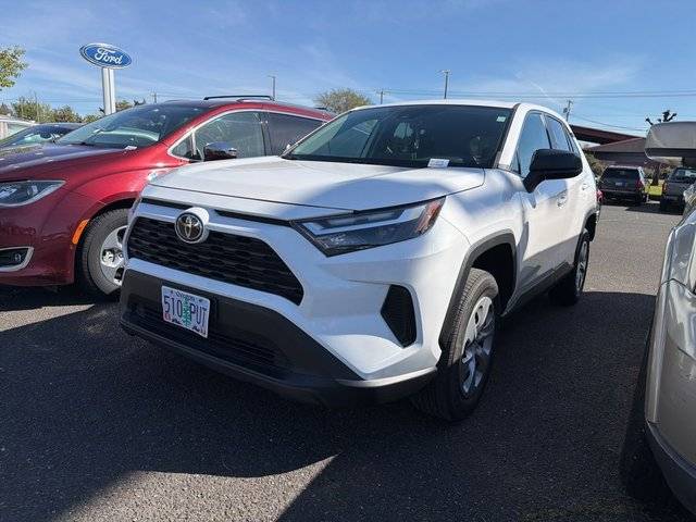 2023 Toyota RAV4 LE AWD photo