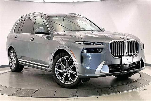 2023 BMW X7 xDrive40i AWD photo