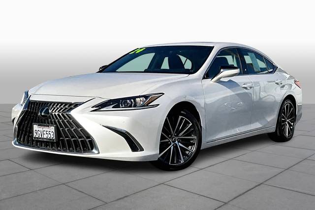 2023 Lexus ES ES 300h FWD photo