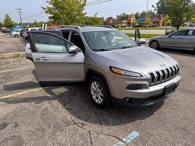 2016 Jeep Cherokee Latitude 4WD photo