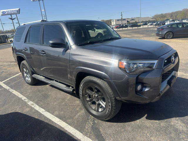2017 Toyota 4Runner SR5 RWD photo