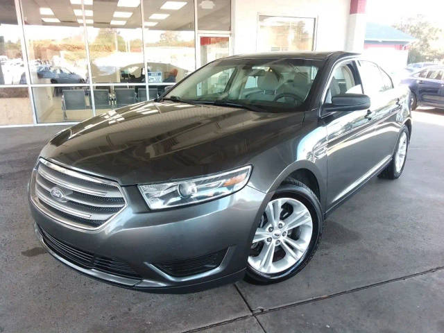 2018 Ford Taurus SE FWD photo