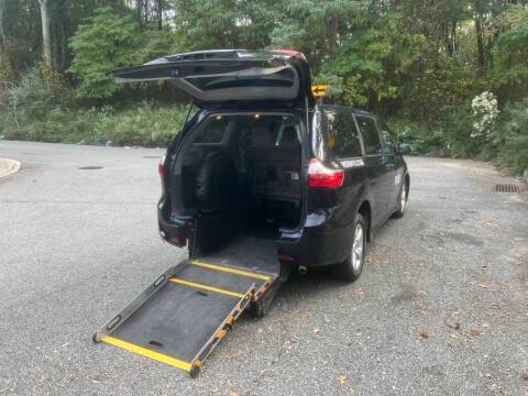 2020 Toyota Sienna L FWD photo