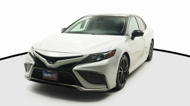 2022 Toyota Camry XSE V6 FWD photo
