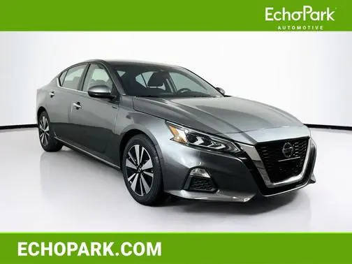 2022 Nissan Altima 2.5 SV FWD photo
